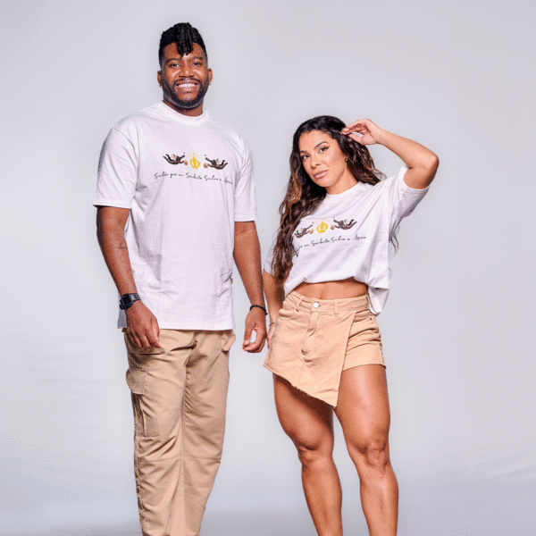 CAMISETA REGULAR VILA ISABEL SONHEI Q UM SAMBISTA