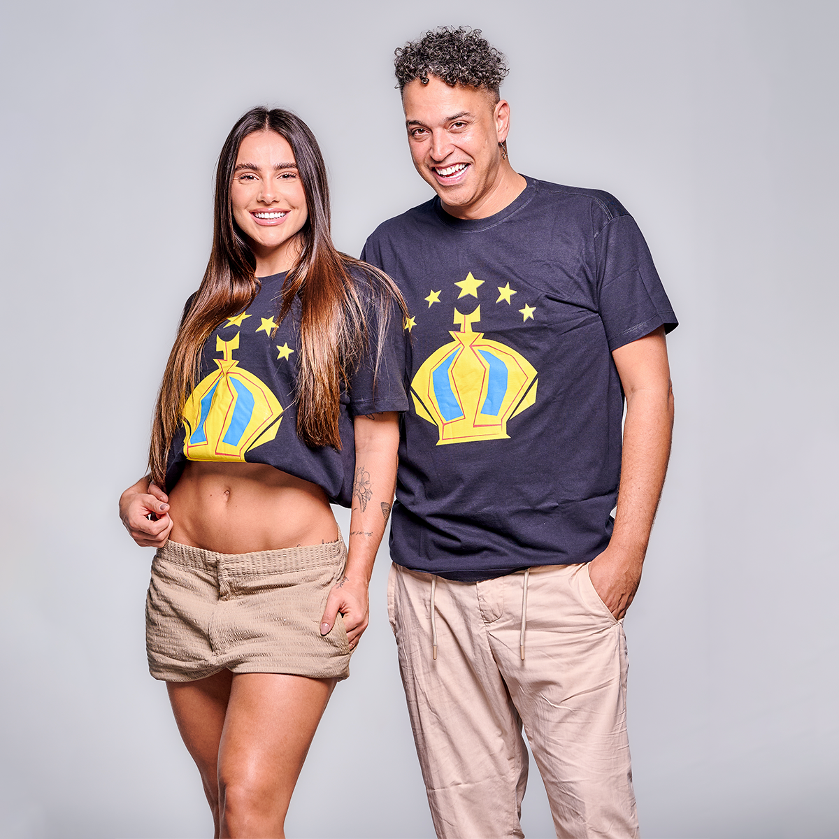 Camisa Preta Coroa Estilizada