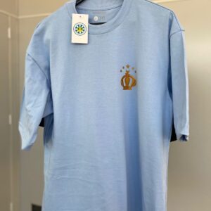CAMISETA OVERSIZED COROA ESTILIZADA AZUL BEBÊ
